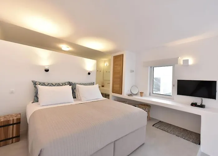 Aethereal With Private Pool And Town Views 빌라