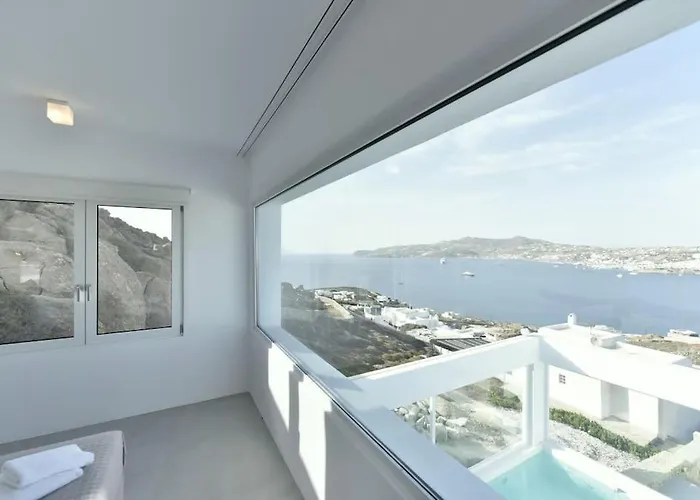 Aethereal With Private Pool And Town Views